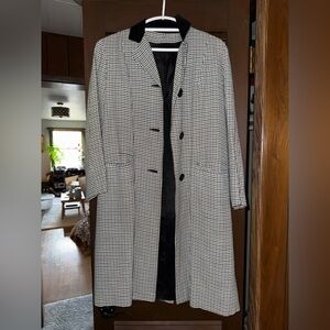 Vintage black and white with suede collar coat